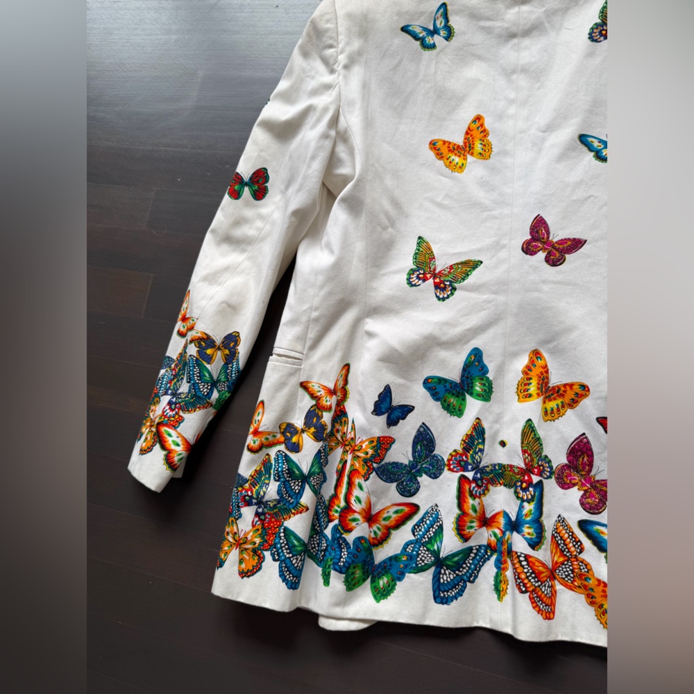 Vintage Escada Women's White Blazer with Colorful Butterfly Design - Picture 10 of 14